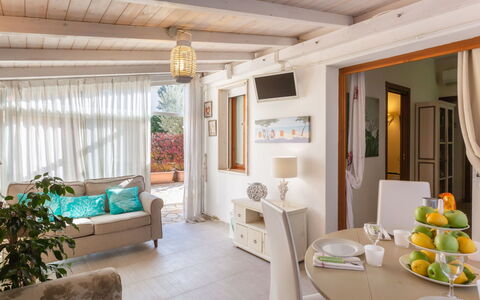 Stella Marina: Propriété, Pièce, Design Intérieur, Bâtiment, Salon, Plafond, Meubles, Maison, Immobilier, Domicile