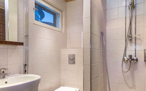 Tahko Spa Suites Orange a 4: Bois, Chalet, Tache De Bois, Dur, Cabane En Rondins, Planche, Plafond, Matériau Naturel, Lumber, Batiments Jardin