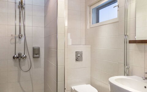 Tahko Spa Suites Orange a 4: Bois, Chalet, Tache De Bois, Dur, Cabane En Rondins, Planche, Plafond, Matériau Naturel, Lumber, Batiments Jardin