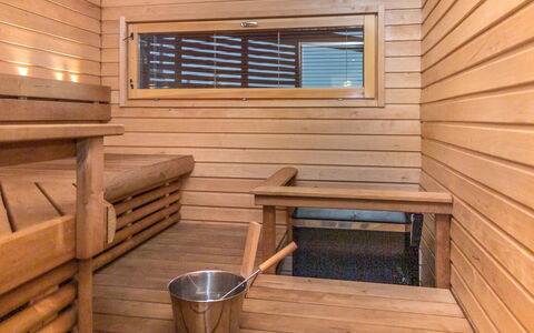Tahko Spa Suites Orange a 4: Bois, Chalet, Tache De Bois, Dur, Cabane En Rondins, Planche, Plafond, Matériau Naturel, Lumber, Batiments Jardin