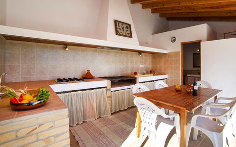 Vicent: Propriété, Pièce, Bâtiment, Meubles, Design Intérieur, Cuisine, Comptoir, Maison, Immobilier, Sol