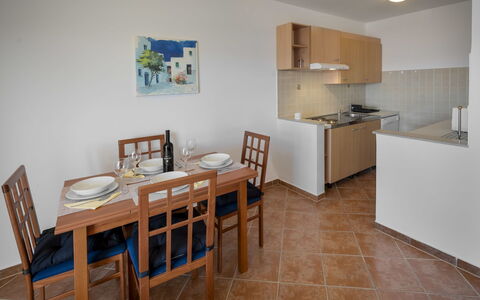 Novi Vinodolski Klenovica 102: Pièce, Propriété, Meubles, Sol, Bâtiment, Design Intérieur, Maison, Table, Salle À Manger, Immobilier