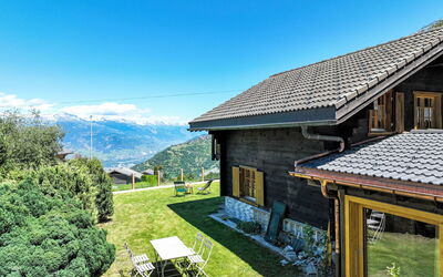 Nendaz 706: Plante, Ciel, Propriété, Bâtiment, Fenêtre, Montagne, Paysage Naturel, Lot Terre, Architecture, Chalet
