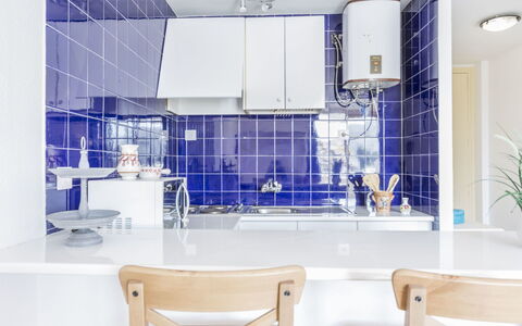 Symar: Pièce, Design Intérieur, Propriété, Salle De Bains, Bleu, Tuile, Plafond, Meubles, Maison, Bâtiment