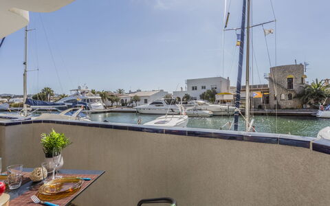 Symar: Propriété, Immobilier, Marina, Vacances, Architecture, Appartement, Maison, Véhicule, Bâtiment, Toit