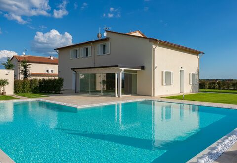 Villa Le Terme: Propriété, Maison, Bâtiment, Piscine, Immobilier, Domicile, Villa, Biens, Architecture, Zone Résidentielle