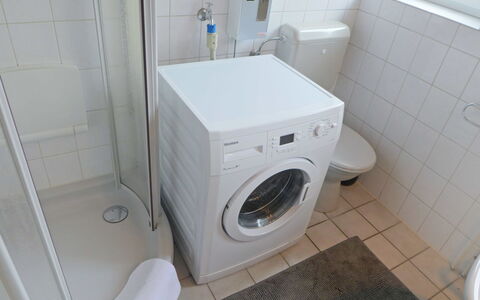 Reuse: Machine À Laver, Principaux Appliance, Sécheuse, Buanderie, Électroménager, Blanchisserie, Propriété, Toilette, Pièce, Salle De Bains