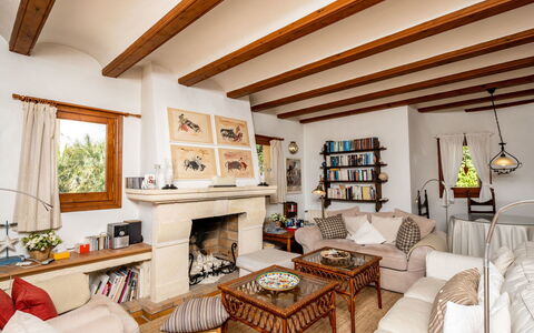 Villa Casablanca: Pièce, Propriété, Plafond, Design Intérieur, Salon, Bâtiment, Meubles, Maison, Domicile, Faisceau