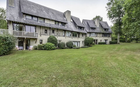 Les Hauts de Deauville: Propriété, Maison, Biens, Bâtiment, Herbe, Domicile, Architecture, Immobilier, Pelouse, Zone Résidentielle