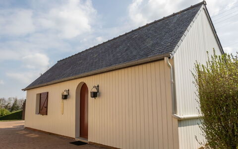 Les Genêts: Propriété, Bâtiment, Toit, Maison, Garage, Cabanon, Grange, Chalet, Façade, Immobilier