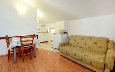 Logement:&nbsp;Surjan 107.2