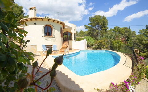 Lolita: Propriété, Piscine, Bâtiment, Maison, Immobilier, Villa, Bleu Azur, Biens, Vacances, Hacienda