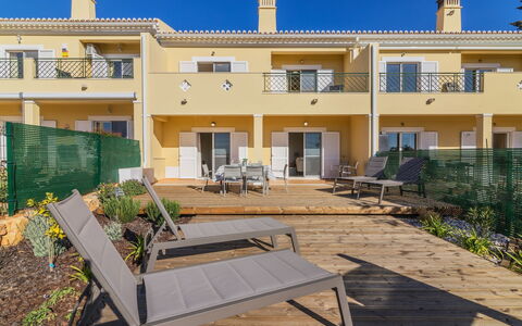 Vila Caravela: Propriété, Maison, Domicile, Bâtiment, Immobilier, Zone Résidentielle, Architecture, Biens, Appartement, Toit