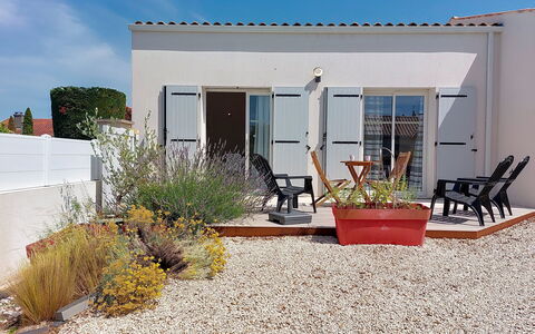 Les Hauts du Parc: Domicile, Ombre, Jardin, Pot De Fleur, Cour, Aménagement Paysager, Chaise, Plante D'Appartement