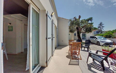 Les Hauts du Parc: Domicile, Porte, Appartement, Ombre, Balcon, Plante D'Appartement