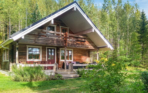 Saarijärvi: Balcon, Appartement, Ombre, Verre, Condominium, Balustrade, Porche, Daylighting, Plate-Forme, Mobilier De Jardin