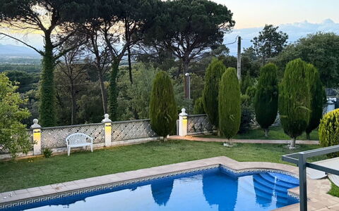 Style: Piscine, Bleu, Recours, Caractéristique De L'Eau, Aménagement Paysager, Jardin, Ombre, Eco Hôtel, Thermes, Arrière-Cour