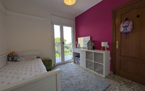 Style: Meubles, Design Intérieur, Sol, Sol, Pièce, Chambre, Appartement, Éclairage, Lit, Rose