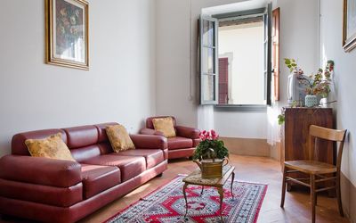 Ferdinando: Salon, Pièce, Meubles, Propriété, Design Intérieur, Canapé, Bâtiment, Maison, Immobilier, Sol