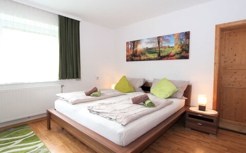 Am Ziller: Chambre, Meubles, Lit, Pièce, Matelas, Propriété, Drap De Lit, Design Intérieur, Sol, Cadre De Lit