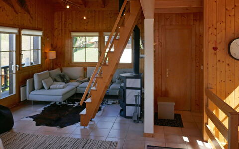 Chalet Didi: Pièce, Bâtiment, Cabane En Rondins, Faisceau, Grenier, Bois, Maison, Design Intérieur, Meubles