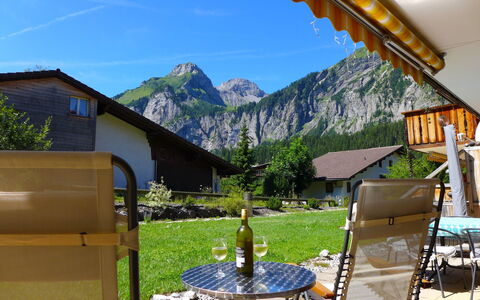 Kandersteg 310: Montagne, Montagnes Relief, Propriété, Chaîne De Montagnes, Paysage Naturel, Alpes, Immobilier, Pièce, Maison, Station De Montagne