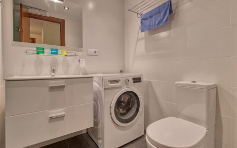 Calpe Pueblo: Pièce, Salle De Bains, Propriété, Buanderie, Design Intérieur, Principaux Appliance, Évier, Blanchisserie, Sécheuse, Sol