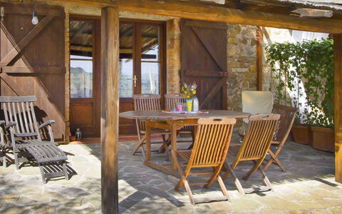 La Casetta: Propriété, Pièce, Meubles, Bâtiment, Table, Chaise, Maison, Domicile, Immobilier, Design Intérieur