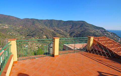 Casale: Ciel, Écorégion, Montagne, Clôture, Bleu Azur, Bois, Loisir, Montagnes Relief, Horizon, Paysage Naturel