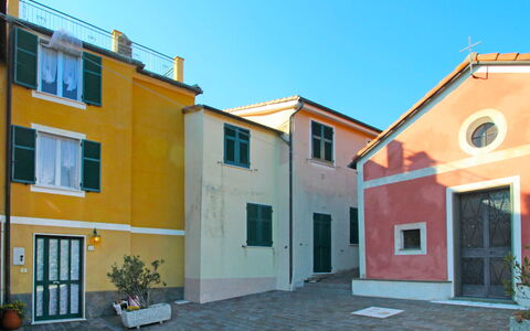 Casale: Propriété, Maison, Bâtiment, Domicile, Jaune, Immobilier, Façade, Ville, Quartier, Architecture