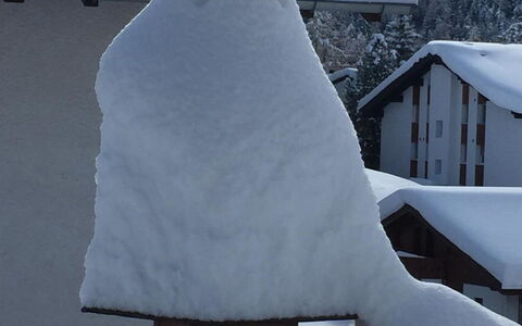 Adler: Neige, Blanc, Lumière, Noir, Gelé, Pente, Maison, Géologique Phénomène, L'Hiver, Bâtiment