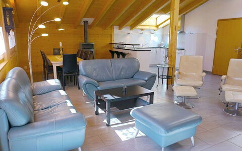 Majelas Heiti: Meubles, Confort, Canapé, Ombre, Architecture, Salon, Design Intérieur, Sol, Canapé-Lit, Table