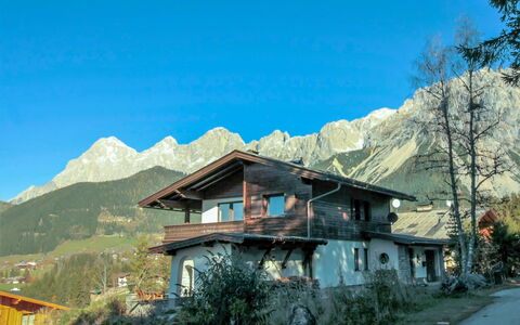 Berghaus Weitblick: Plante, Ciel, Montagne, Bâtiment, Fenêtre, Maison, Paysage Naturel, Arbre, Pente, Montagnes