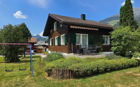 Chalet Fluegärtli: Maison, Toit, Chalet, Domicile, Zone Rurale, Lot Terre, Pelouse, Station De Montagne, Ferme, Chaîne De Montagnes