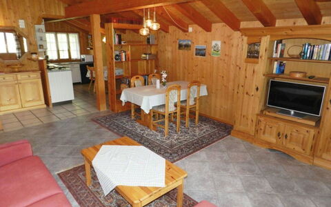 Giferblick: Propriété, Bois, Design Intérieur, Cabinetry, Sol, Table, Sol, Maison, Dur, Immobilier