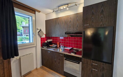Sörenweg 5: Bois, Cuisine, Sol, Meubles, Comptoir, Sol, Appartement, Principaux Appliance, Appareil De Cuisine, Cabinetry