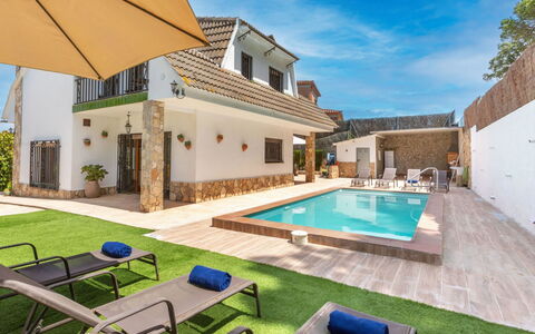 Paradis: Piscine, Recours, Domicile, Eco Hôtel, Biens, Patio, Villa, Cour, Conception, Mobilier De Jardin