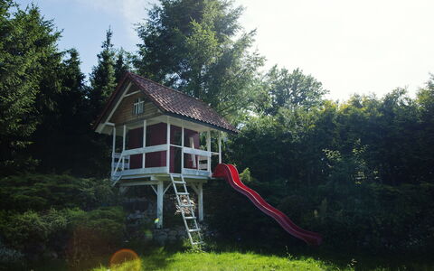 Latków: Herbe, Domicile, Lot Terre, Jardin, Couverture De Sol, Porte, Siding, Ferme, Batiments Jardin