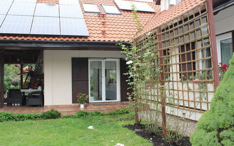 Latków: Plante, Fenêtre, Propriété, Bâtiment, Lot Terre, Porte, Quartier, Ciel, Zone Résidentielle
