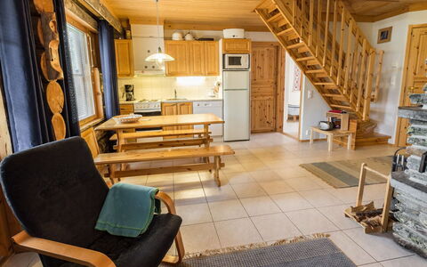 Teerentie Aurora (K 32) P: Balcon, Appartement, Ombre, Verre, Condominium, Balustrade, Porche, Daylighting, Plate-Forme, Mobilier De Jardin