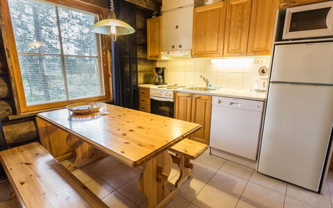 Teerentie Aurora (K 32) P: Balcon, Appartement, Ombre, Verre, Condominium, Balustrade, Porche, Daylighting, Plate-Forme, Mobilier De Jardin