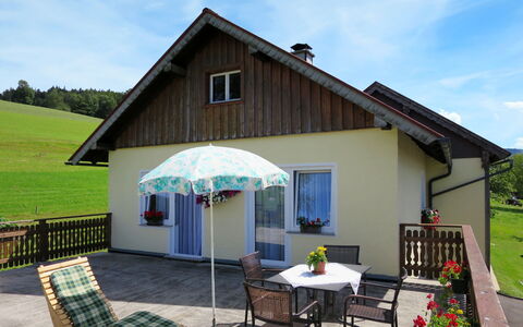 Mayrhofer: Plante, Ciel, Meubles, Propriété, Table, Nuage, Bâtiment, Ombre, Chaise, Mobilier De Jardin