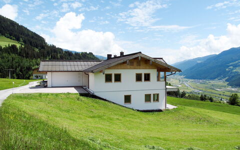 Talmoosen-Bauer: Propriété, Maison, Chaîne De Montagnes, Montagne, Montagnes Relief, Alpes, Station De Montagne, Domicile, Immobilier, Ciel