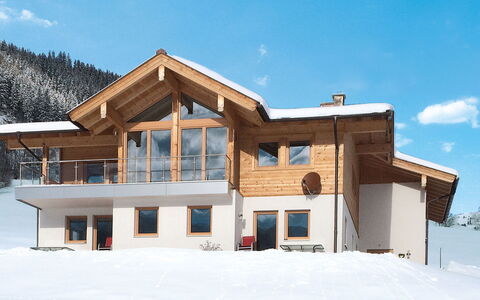 Talmoosen-Bauer: Ciel, Nuage, Bâtiment, Neige, Fenêtre, Arbre, Maison, Pente, Chalet, Siding