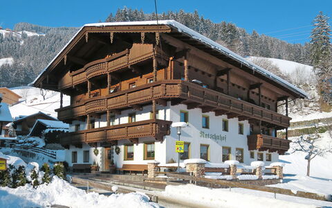 Ratschnhof: Neige, L'Hiver, Propriété, Montagne, Maison, Station De Montagne, Bâtiment, Chaîne De Montagnes, Station De Ski, Immobilier