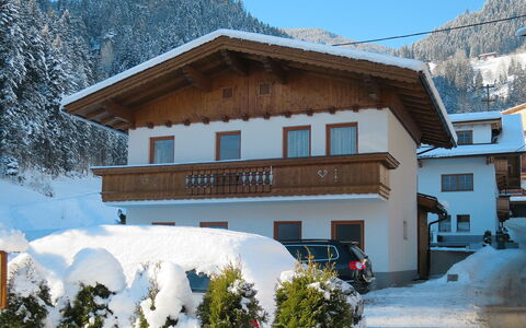 Ratschnhäusl: Bâtiment, Neige, Ciel, Plante, Propriété, Montagne, Fenêtre, Blanc, La Nature, Maison