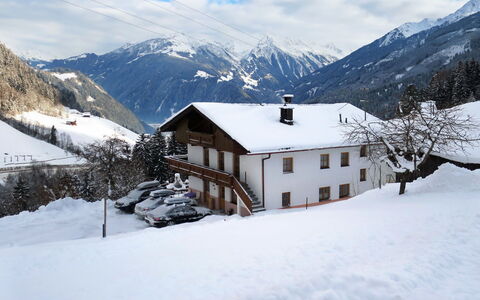 Oberhaus: Neige, Montagne, L'Hiver, Montagnes Relief, Chaîne De Montagnes, Ciel, Alpes, Propriété, Station De Montagne, Maison