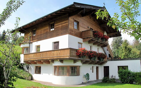 Gassreith: Plante, Bâtiment, Ciel, Fenêtre, Propriété, Arbre, Maison, Lot Terre, Architecture, Végétation
