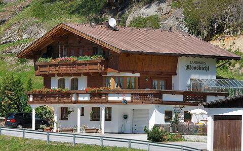 Moosbichl: Plante, Bâtiment, Propriété, Fenêtre, Arbre, Bois, Maison, Chalet, Zone Résidentielle, Loisir