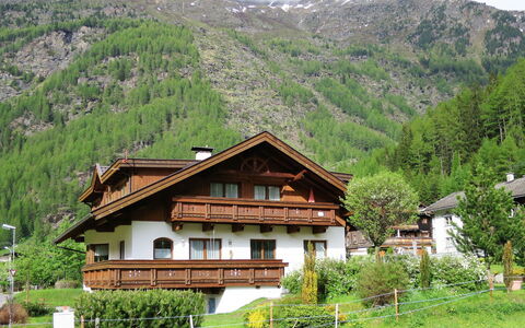 Anemone: Montagnes Relief, Montagne, Station De Montagne, Chaîne De Montagnes, Village De Montagne, Maison, Paysage Naturel, Propriété, Alpes, Montagnes